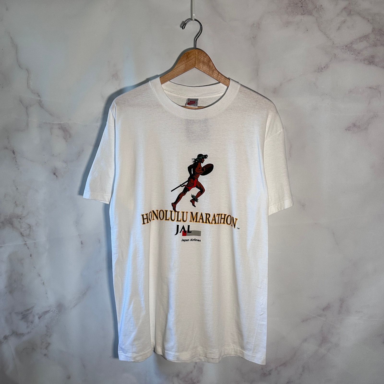 Nike Vintage Japan Airlines Honolulu Marathon White Tee Size US L / EU 52-54 / 3 - 1 Thumbnail