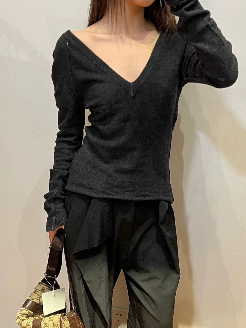 Maison Margiela Maison Margiela My own V-neck sweater Size M / US 6-8 / IT 42-44 - 2 Thumbnail