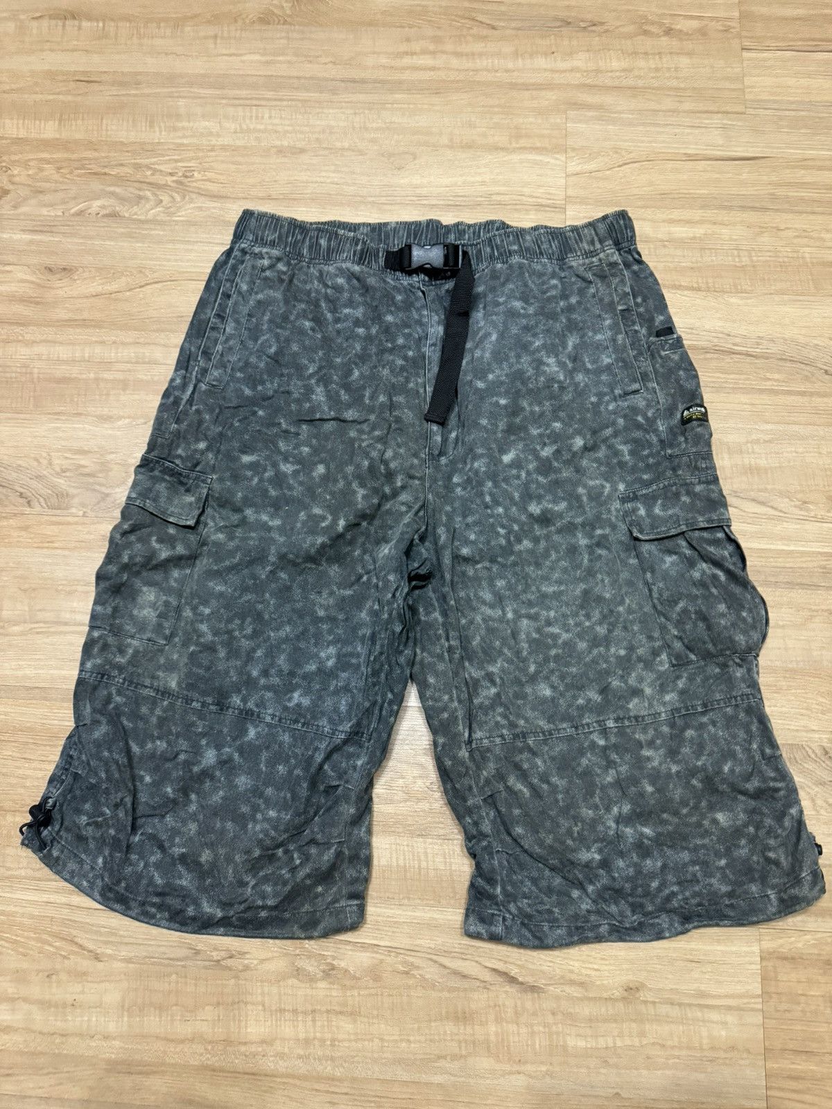 image of Vintage Airwalk Skateboarding Cargo Short in Grey, Men's (Size 40)