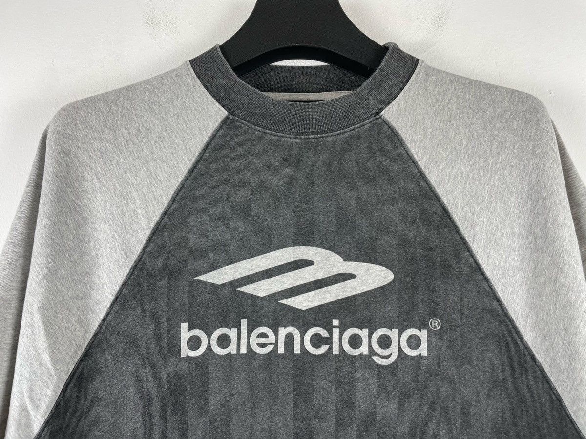 Balenciaga Balenciaga 3B Logo Oversized Tee Size US M / EU 48-50 / 2 - 8 Thumbnail