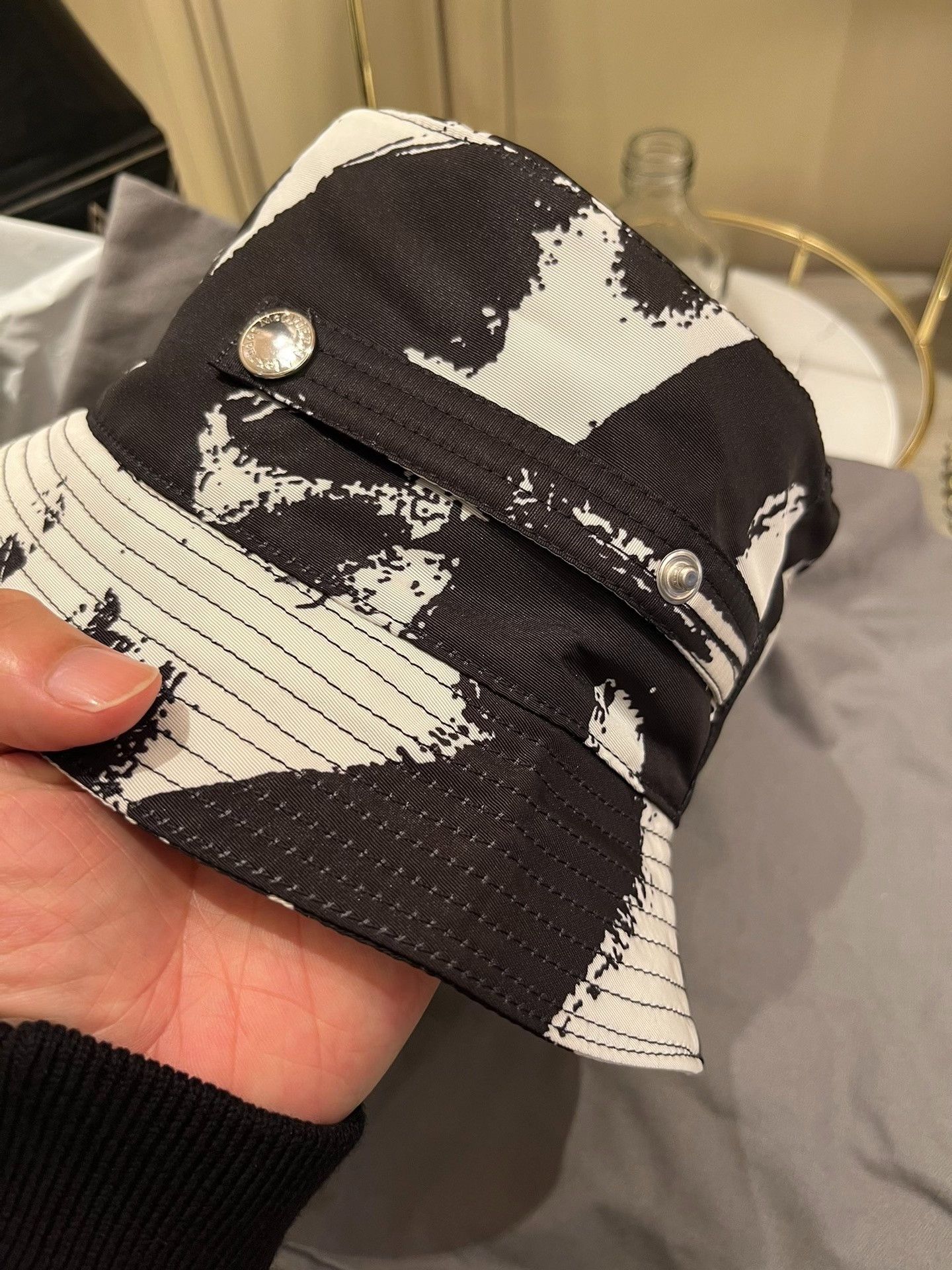 Alexander McQueen Alexander McQueen Graffiti Bucket Hat Size ONE SIZE - 6 Thumbnail