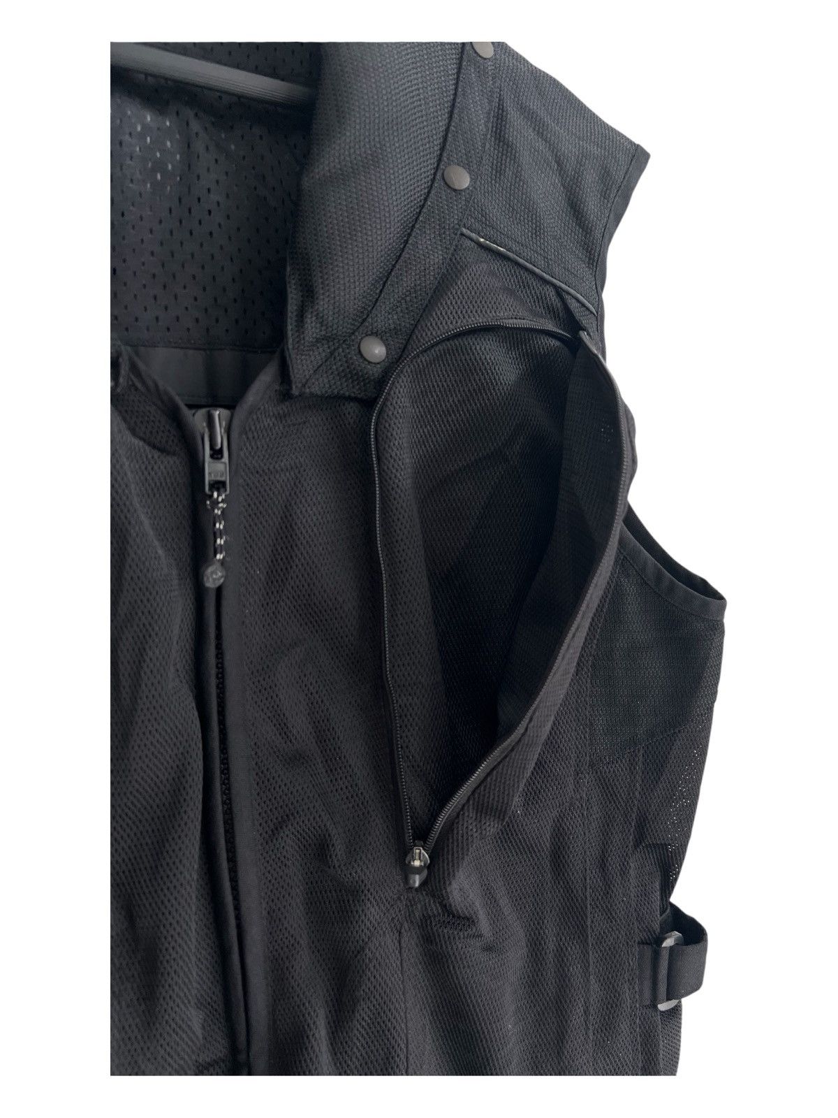 Goldwin Goldwin Motorcycle Japan Release Mesh GWS Airbag Racing Vest Size US M / EU 48-50 / 2 - 5 Thumbnail