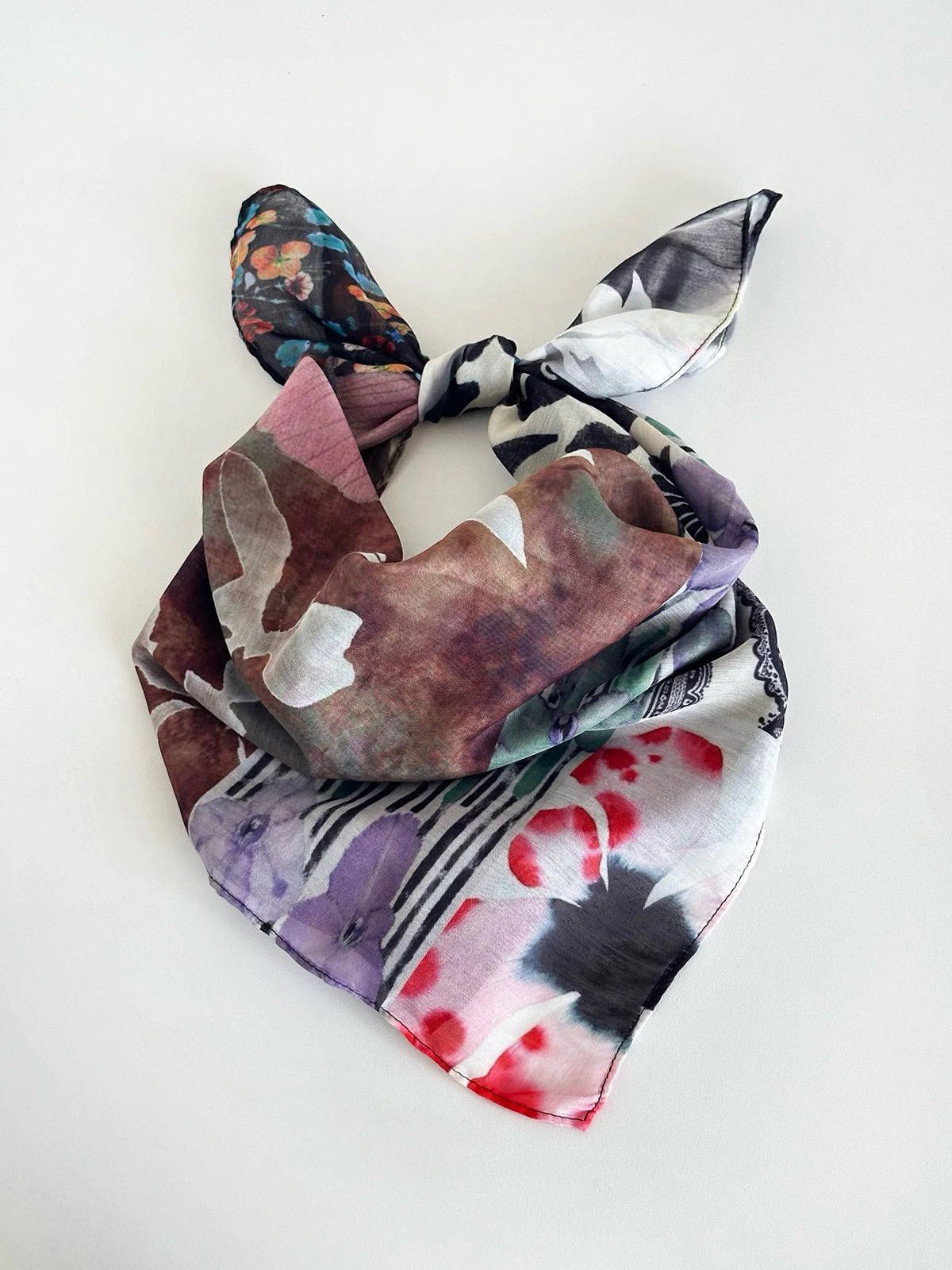 Japanese Brand Vintage Style Floral Patchwork Bandana Headscarf Size ONE SIZE - 6 Thumbnail