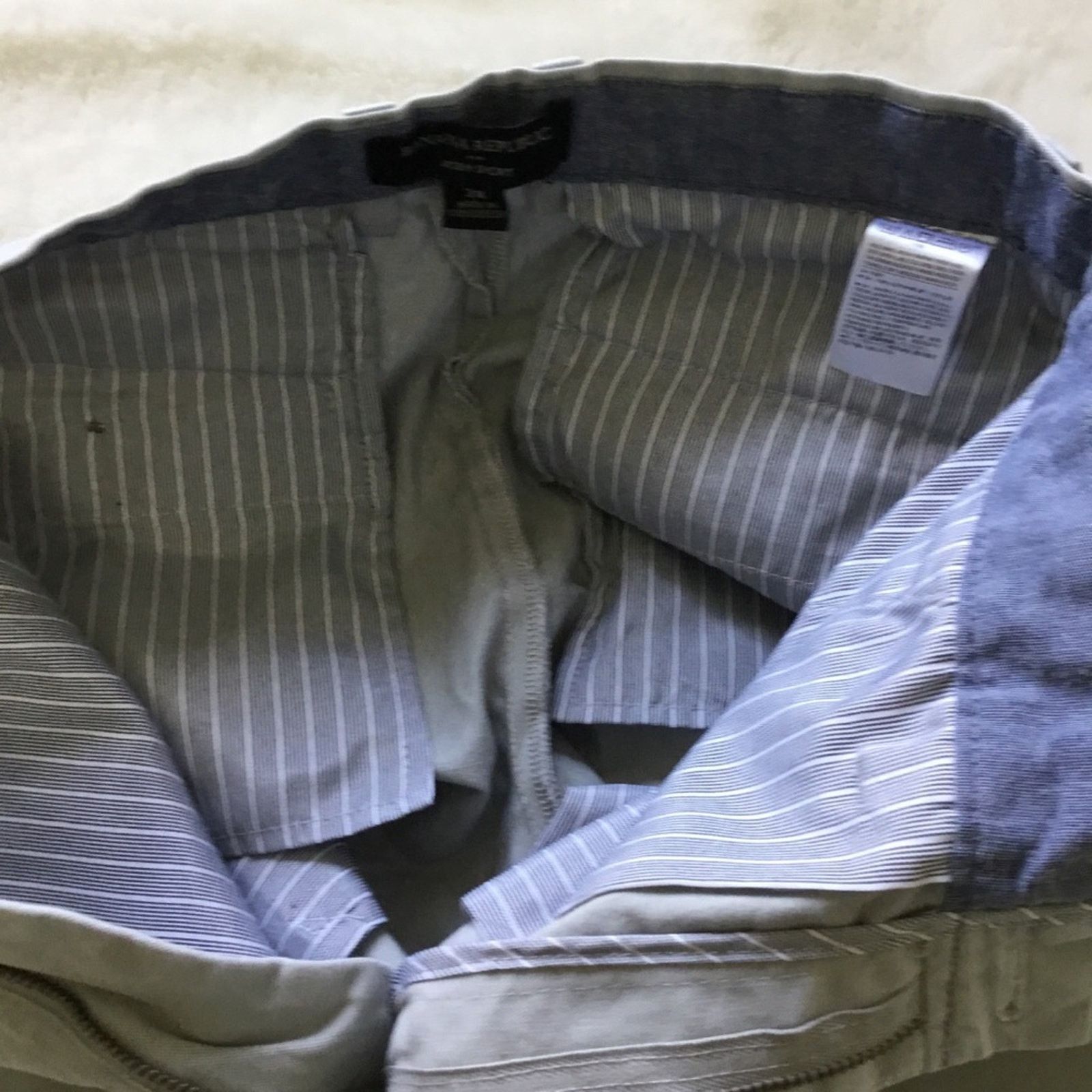 Banana Republic Banana Republic Men's Light Gray Aiden Chino Shorts Size US 28 / EU 44 - 9 Thumbnail