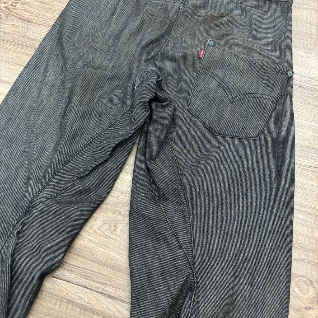 Levi's Vintage Levi’s Engineered Loose Cut Jeans One Pkt Cinch Back Size US 29 - 6 Thumbnail