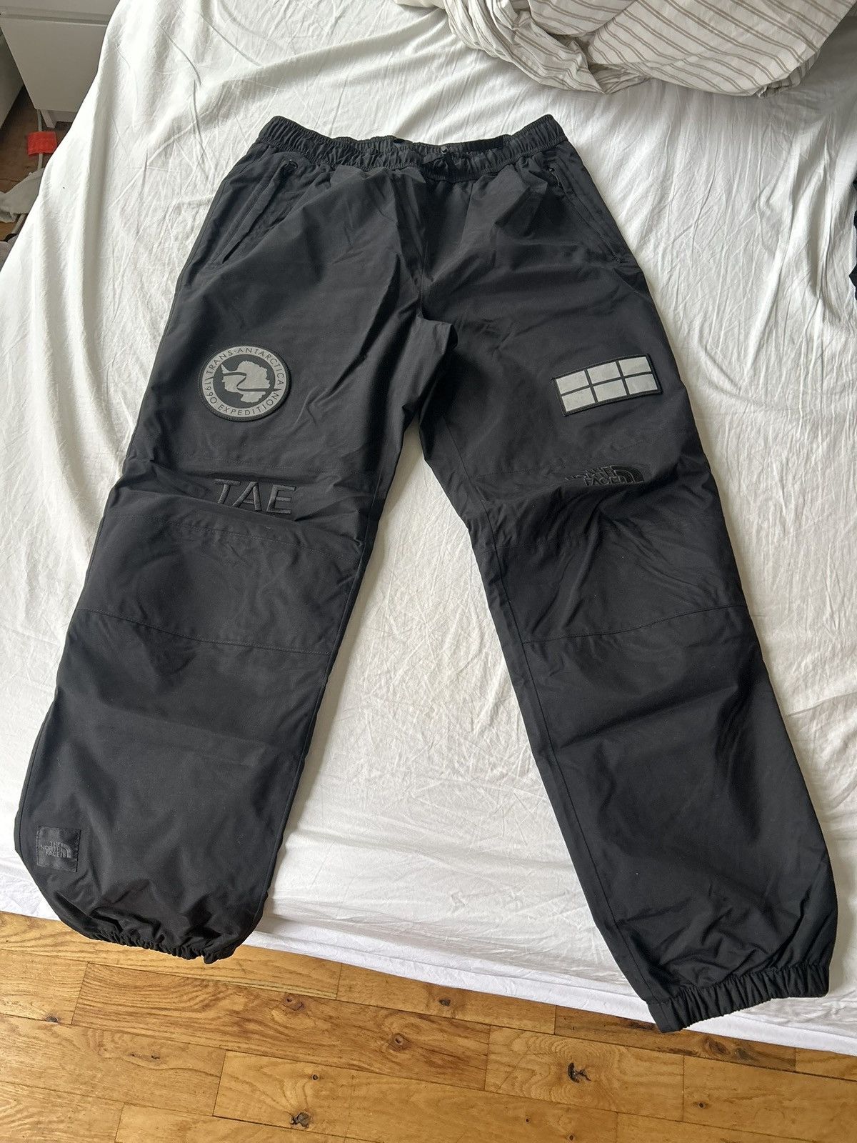Supreme × The North Face Supreme x TNF Trans- Antarctic Gor-Tex