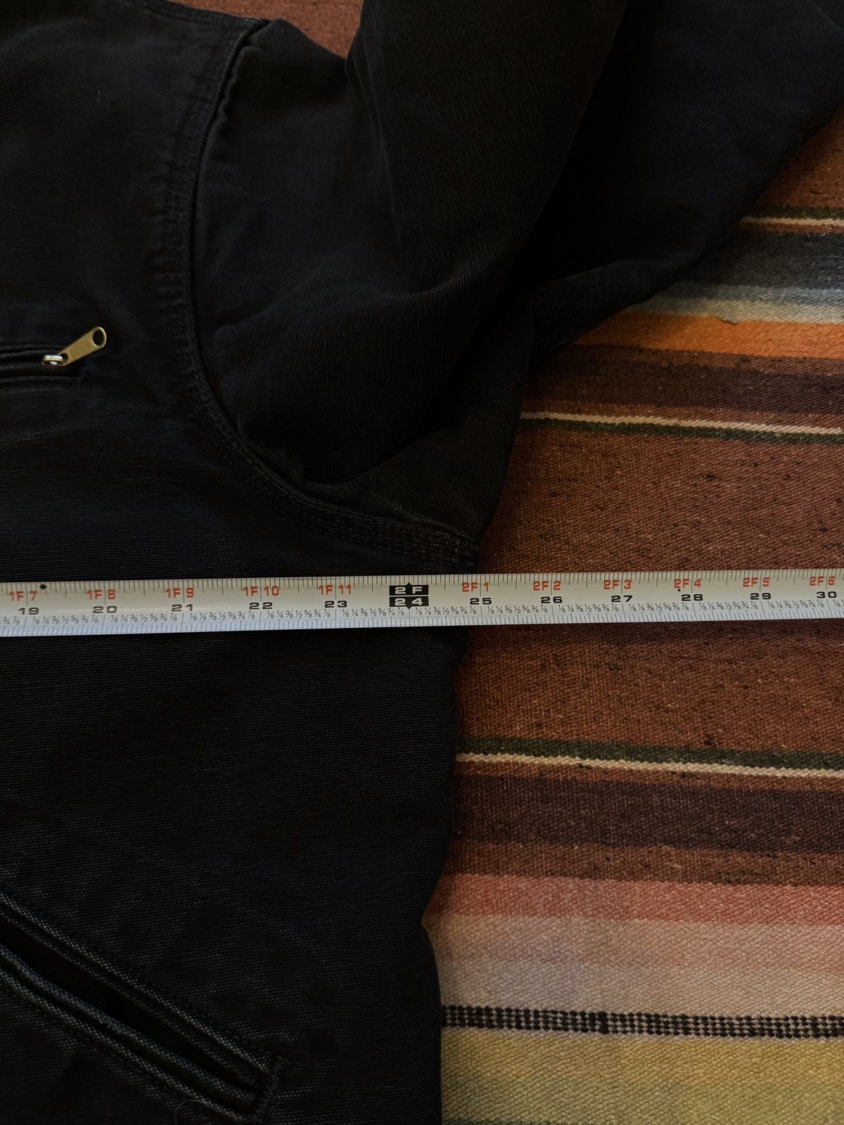 Carhartt × Vintage 2012 J001 Black Detroit Carhartt Work Jacket Size US L / EU 52-54 / 3 - 10 Thumbnail