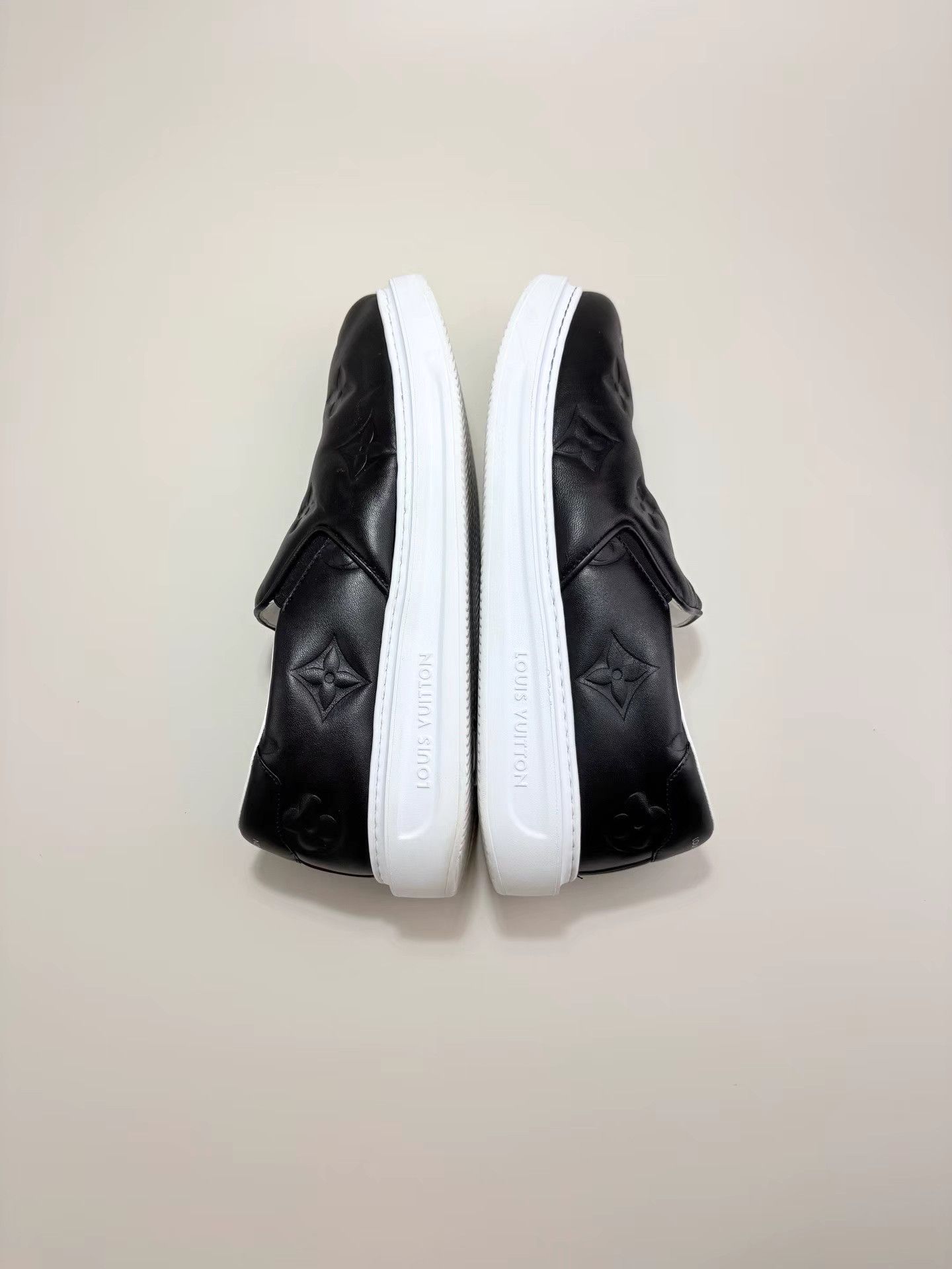 Louis Vuitton LV BEVERLY HILLS Black & White Slip-On Sneakers K1 Size US 11 / EU 44 - 5 Thumbnail