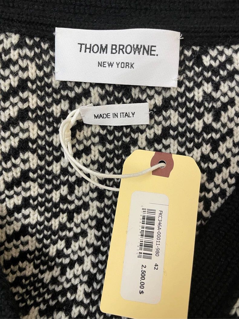 Thom Browne Thom browne Black and white zebra four-striped cashmere car Size M / US 6-8 / IT 42-44 - 5 Thumbnail