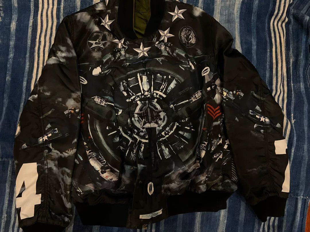 Givenchy givenchy bomber jacket with aviation print Size US M / EU 48-50 / 2 - 1 Thumbnail