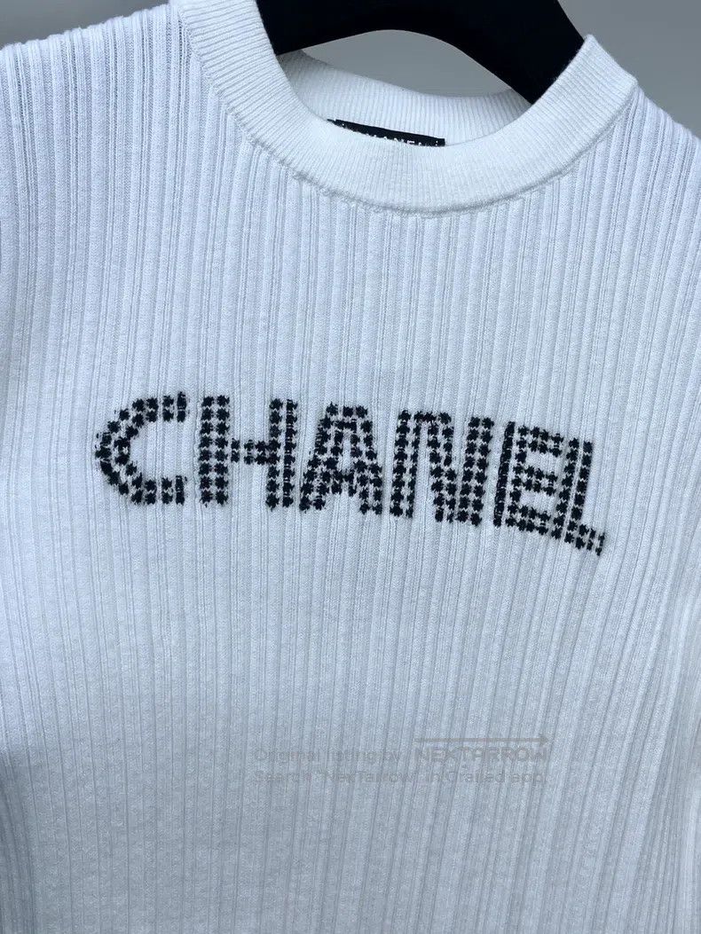 Chanel Chanel White letter knitted short sleeves Size XS / US 0-2 / IT 36-38 - 3 Thumbnail
