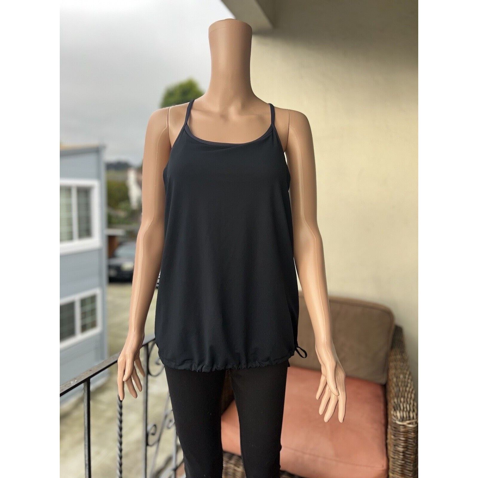 Other Fabletics Sports Bra Cinch Hem Athletic Tank Top S/M Size S / US 4 / IT 40 - 3 Thumbnail
