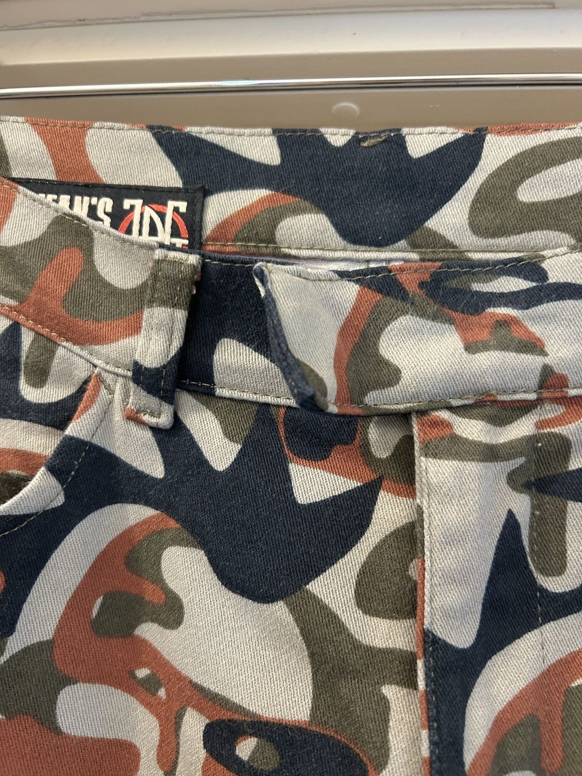 Jean Paul Gaultier Jean Paul Gaultier vintage punk faces camo wide leg pants Size US 30 / EU 46 - 7 Thumbnail