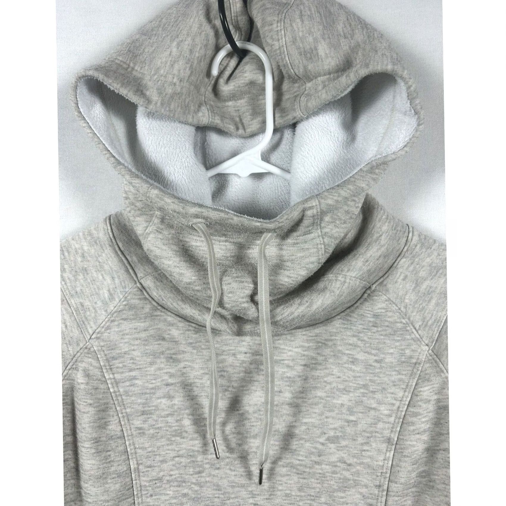 Marmot Marmot Women’s Cowl Neck Hoodie XS Gray Polyester Knit Sweatshirt Long Sleeve Quilted Pockets Autumn Winter Spring Fall Casual Outdoors Size XS / US 0-2 / IT 36-38 - 6 Thumbnail