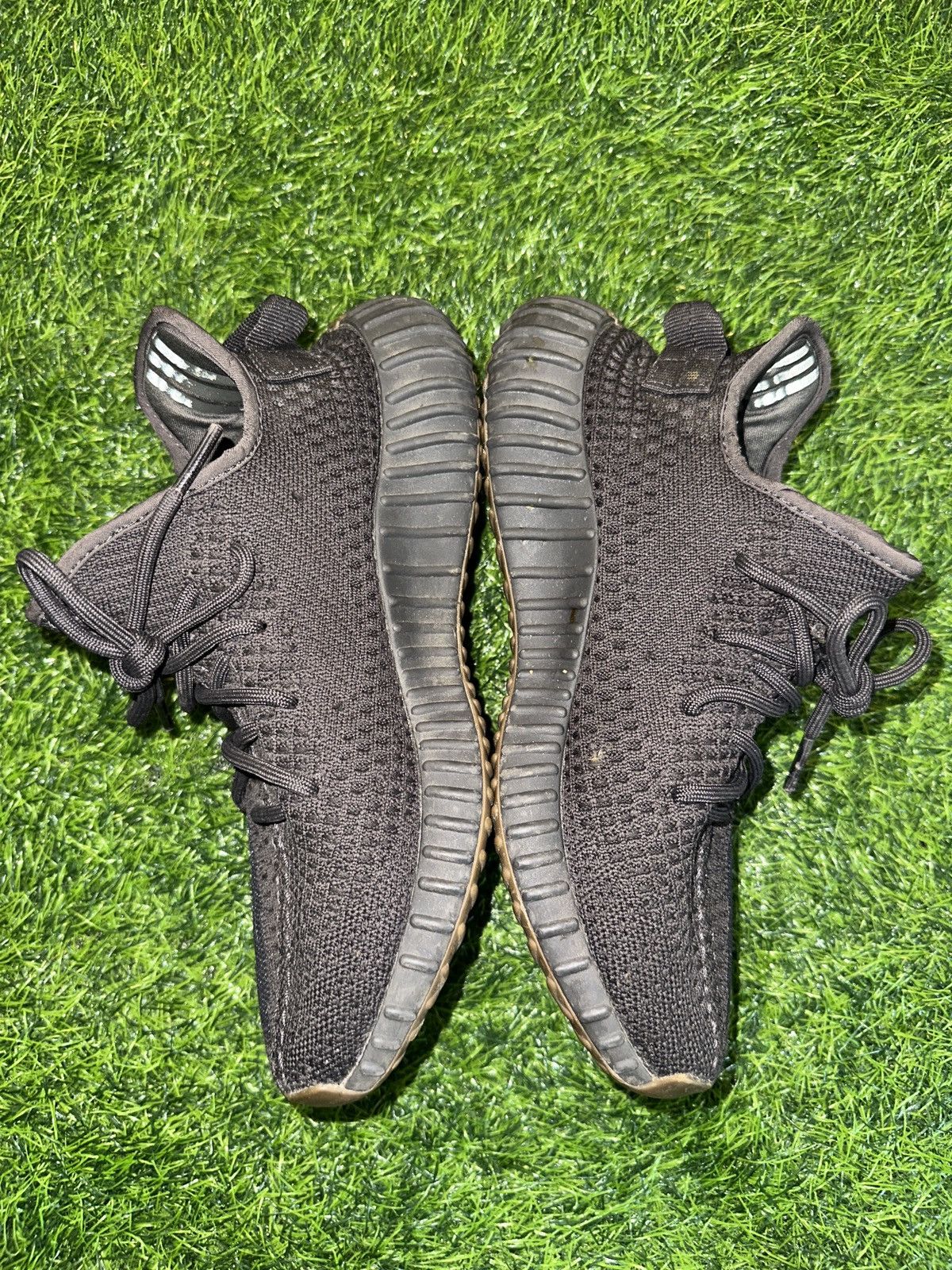 Yeezy Adidas yeezy kanye west 350 v2 black non reflective size 8 Size US 8 / EU 41 - 4 Thumbnail