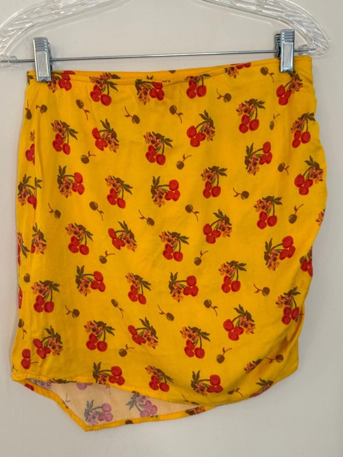 Other Cherry novelty print swimwear coverup mini skirt SZ XS/SM Size ONE SIZE - 2 Thumbnail