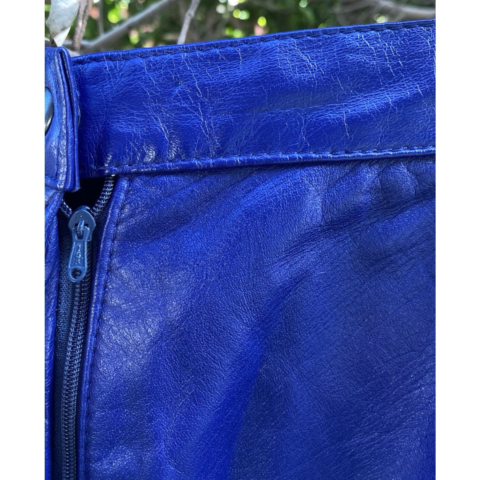 Vintage VINTAGE Blue Leather Pencil Skirt High Waist 1980s 80s Rocker Punk New Wave 30.5 inch waist Womens Size 24" / US 00 / IT 34 - 4 Thumbnail