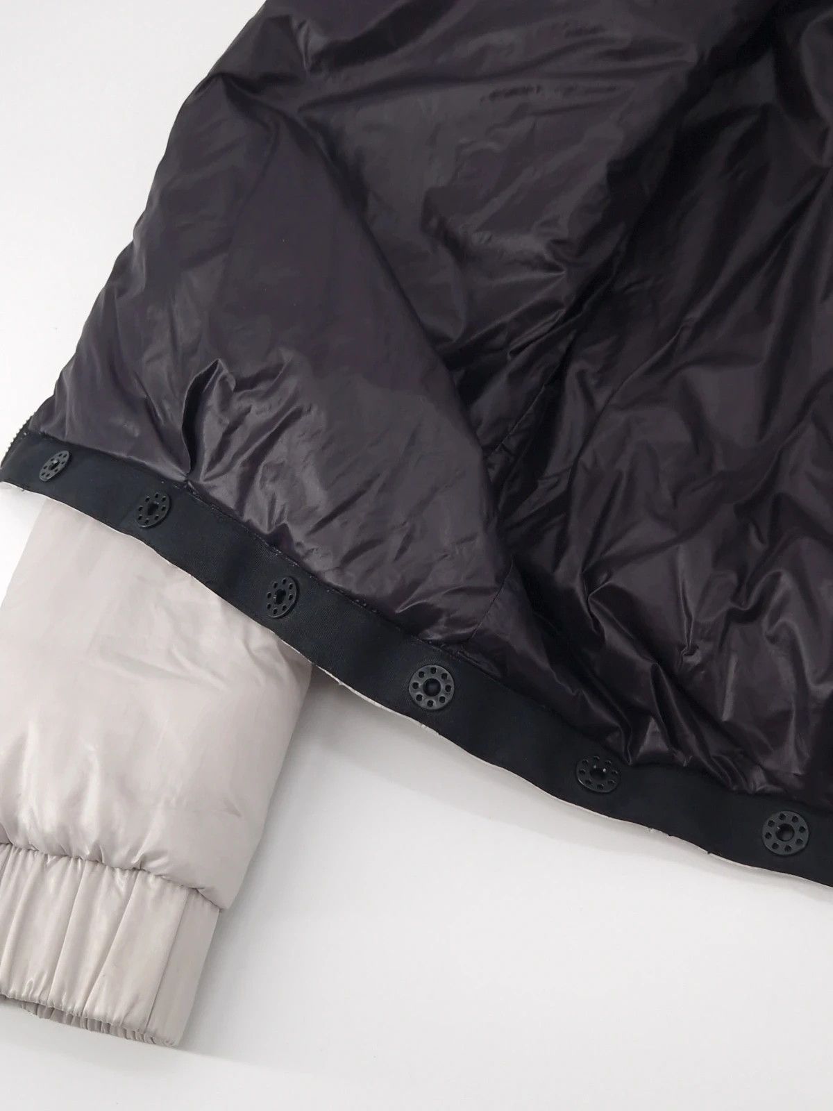 Chanel Chanel Silver Puffer Jacket Size S / US 4 / IT 40 - 9 Thumbnail