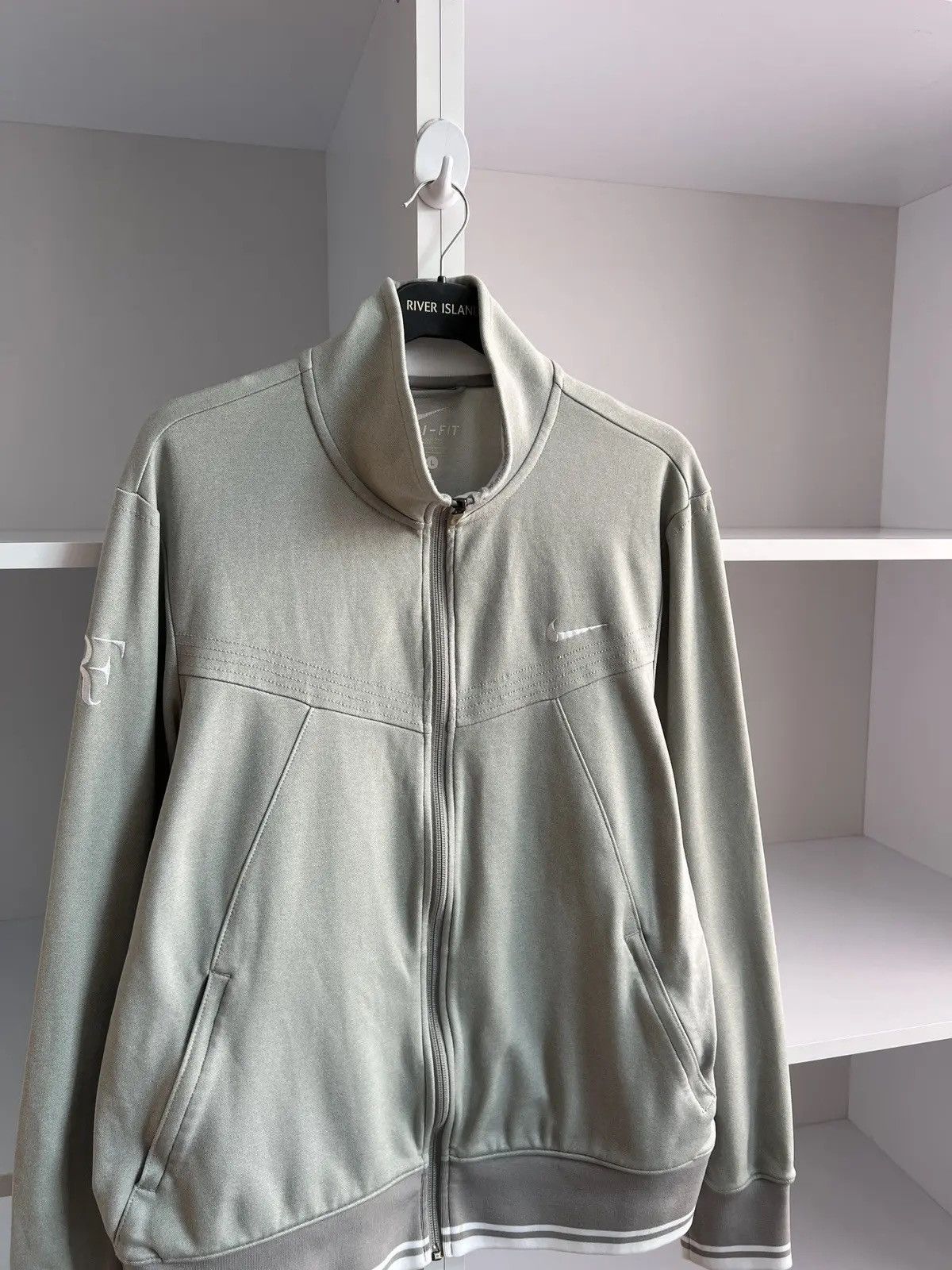Nike × Vintage Vintage RF ROGER FEDERER GRAY NIKE TENNIS RARE JACKET Size US L / EU 52-54 / 3 - 8 Thumbnail