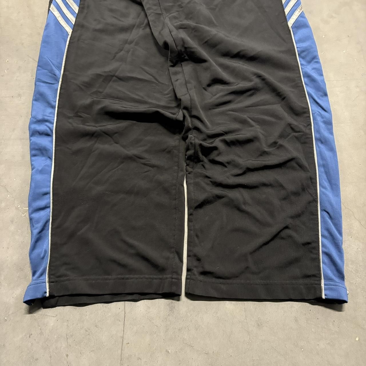 Adidas Crazy Vintage Y2K/2000s Super Baggy Adidas Striped Vintage Trackpants with leg zippers! Size US 36 / EU 52 - 4 Thumbnail