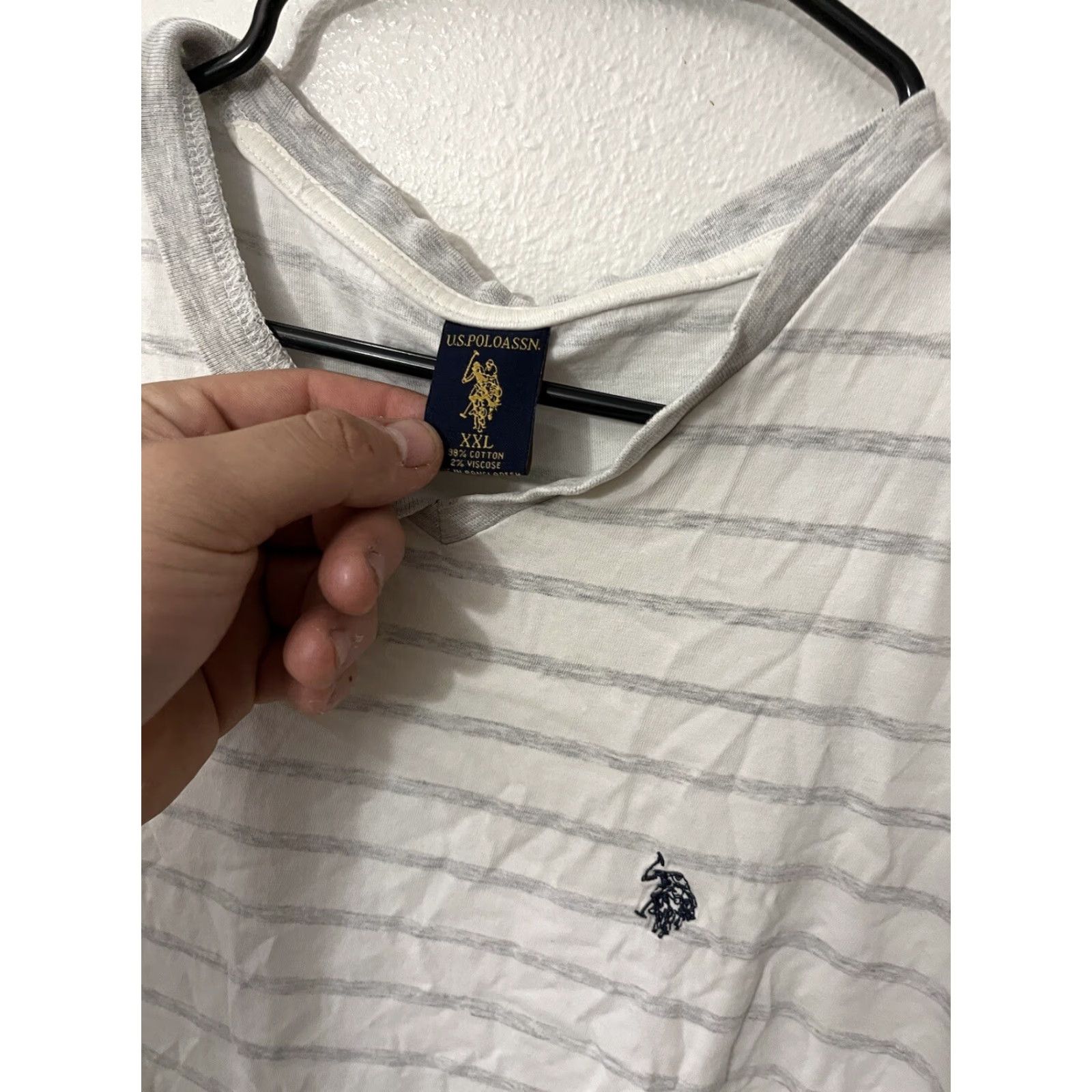 Vintage VINTAGE US Polo Assn Shirt Men 2XL White Gray Striped V-Neck Pony Short Sleeve T-Shirt White/Grey Mens XXL Size US XXL / EU 58 / 5 - 3 Thumbnail