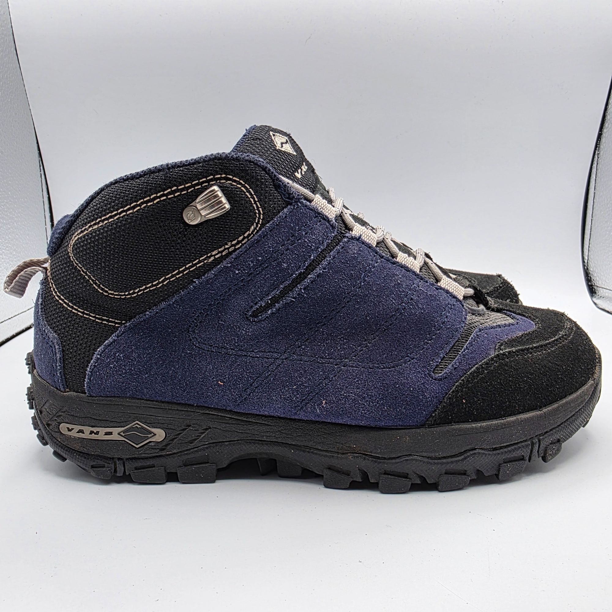 Vans Vans Mens Size 7 Blue Black Hiking Shoes Camping Outdoors Tr Size US 7 / EU 40 - 12 Thumbnail