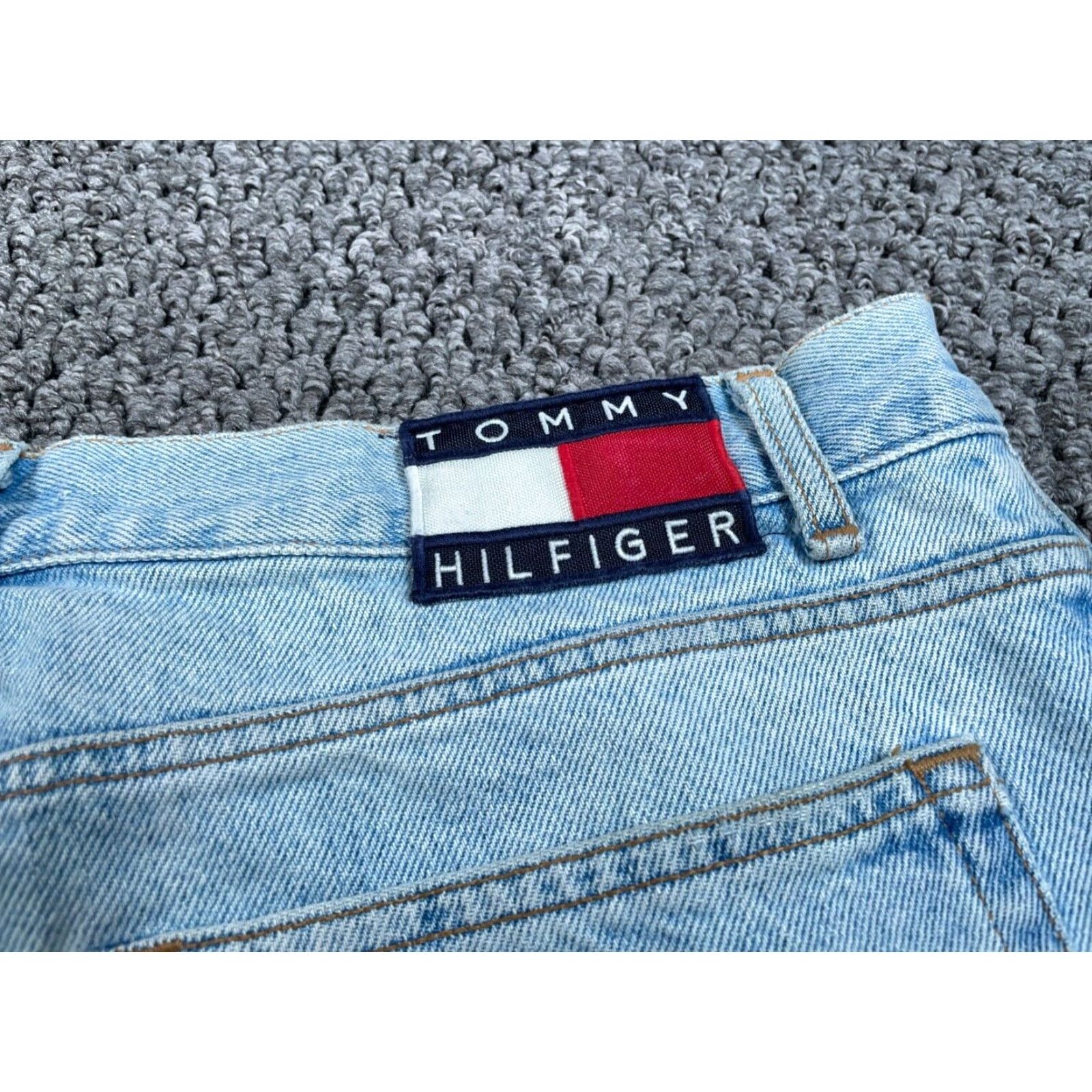 Tommy Hilfiger Vintage Tommy Hilfiger Jeans Men's 36x28 Tapered Relaxed Fit 90s Light Blue Denim Size US 36 / EU 52 - 4 Thumbnail