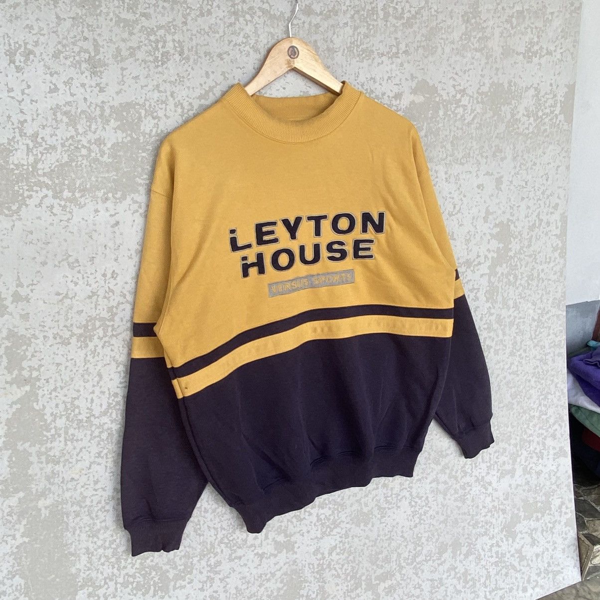 Other Vintage Layton House Big Printed Sweatshirt Yellow/Brown Size US M / EU 48-50 / 2 - 3 Thumbnail