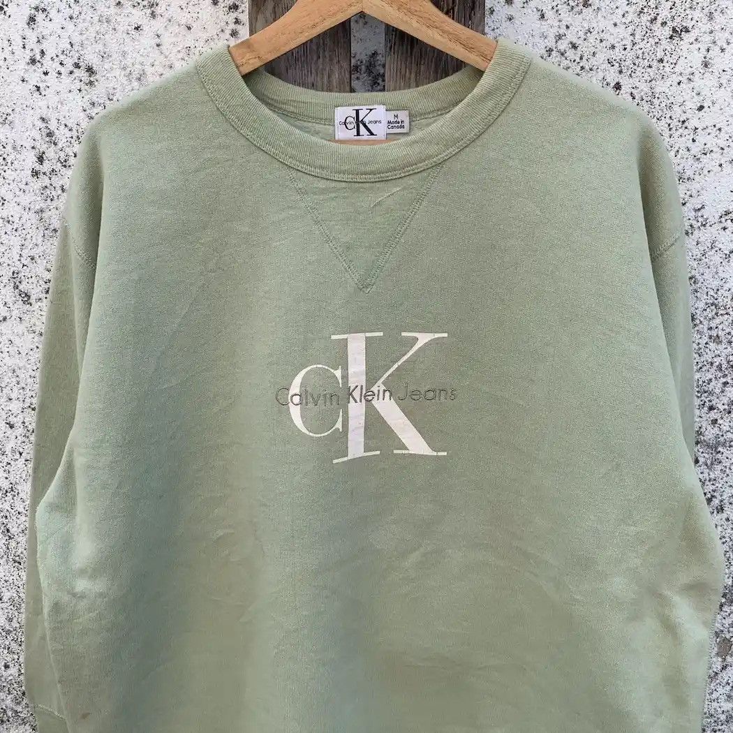 Calvin Klein × Vintage Vintage Calvin Klein Embroidery Baggy Sweater Made In Canada Size US L / EU 52-54 / 3 - 3 Thumbnail