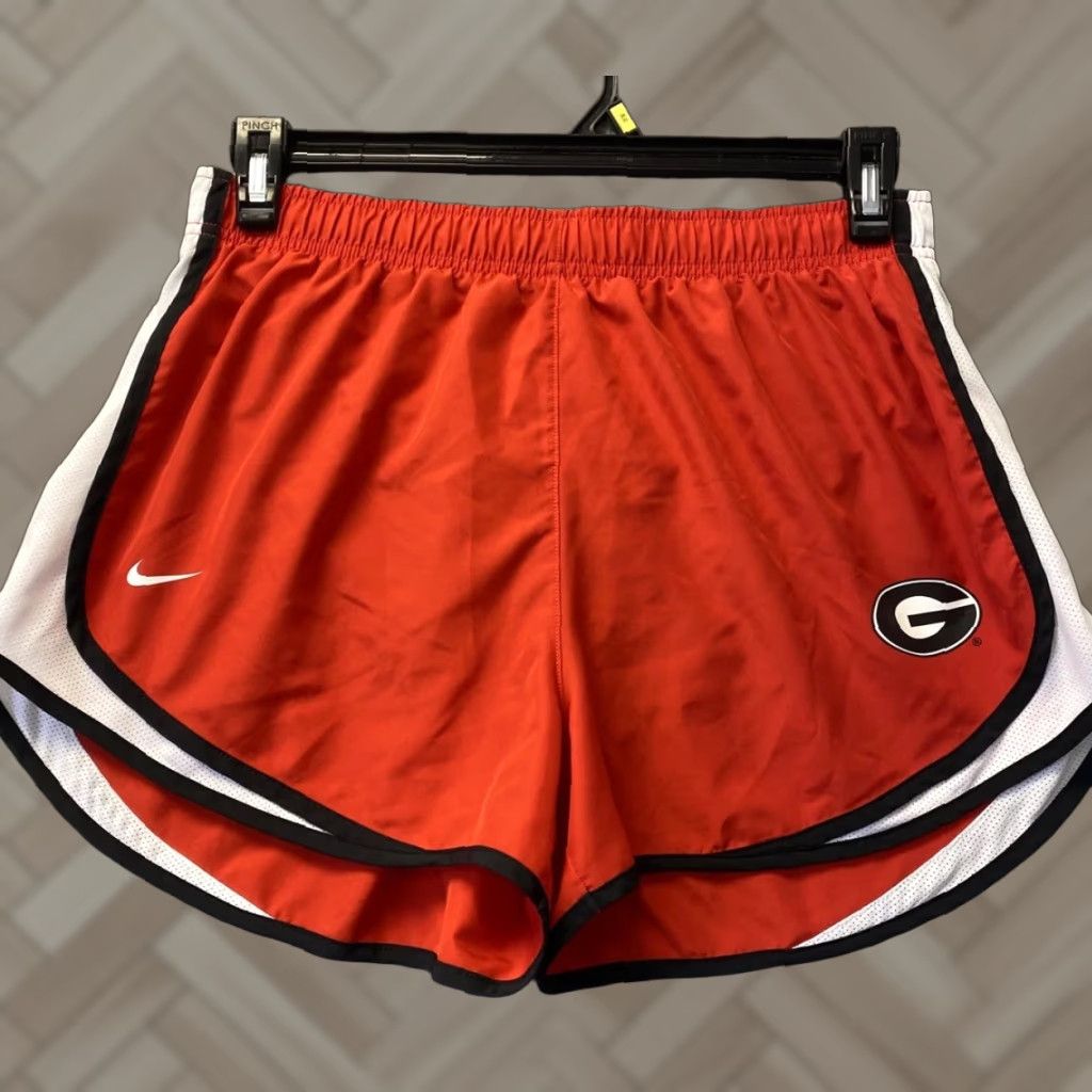 Nike Women’s Nike Run Shorts Red Size 12 /107-37 107-37 Nike Run Shorts Women Red Size 12 Athletic Activewear Snike Regular 12 Size 34" / US 12 / IT 48 - 1 Thumbnail