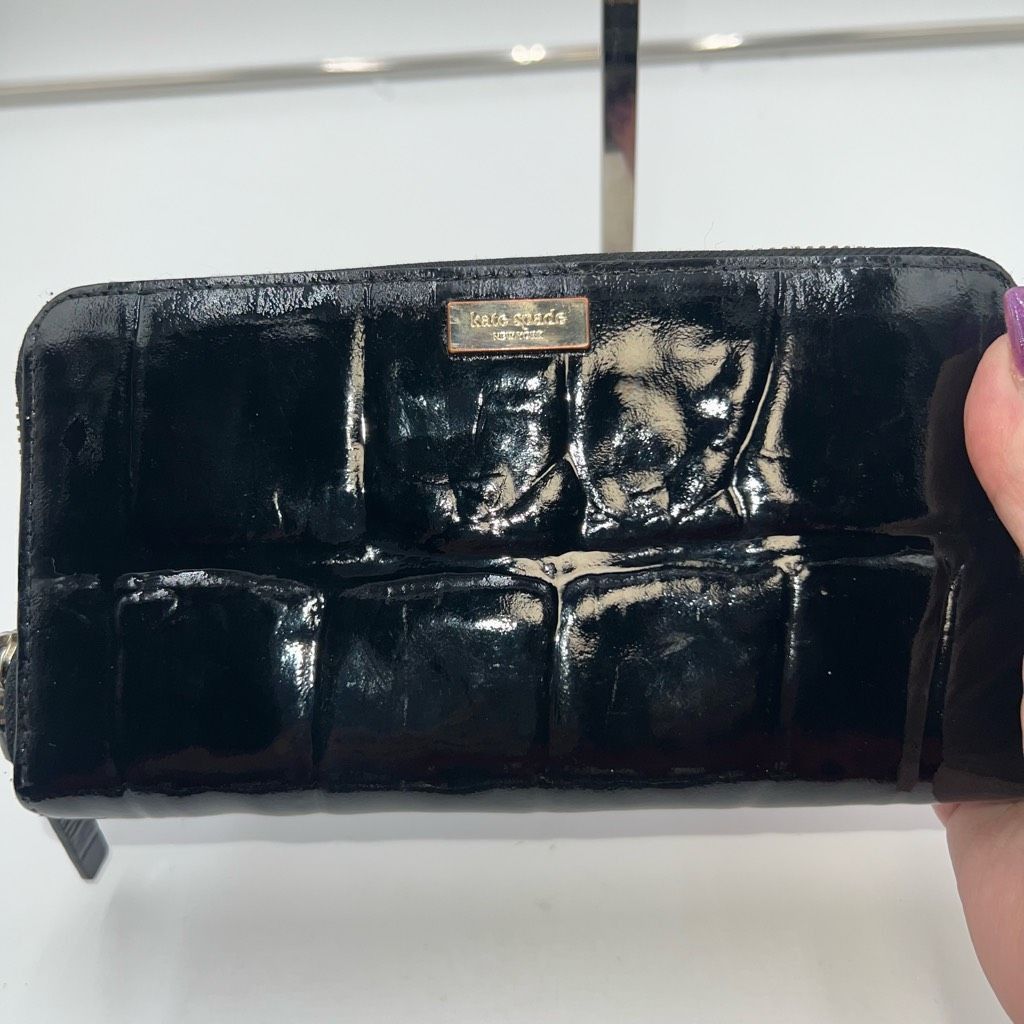 Kate Spade Kate Spade Patent Leather Long Wallet with Tan Interior Size ONE SIZE - 3 Thumbnail