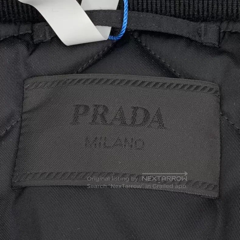Prada Prada 22 black triangle waist bag stand-up collar zipper l Size US S / EU 44-46 / 1 - 5 Thumbnail