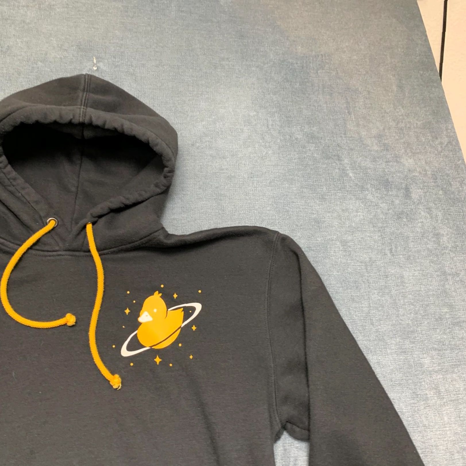 Faherty Five Hills Hoodie Mens Medium Black Fleece Lined Duck Saturn Space Logo Fleece Size US M / EU 48-50 / 2 - 5 Thumbnail