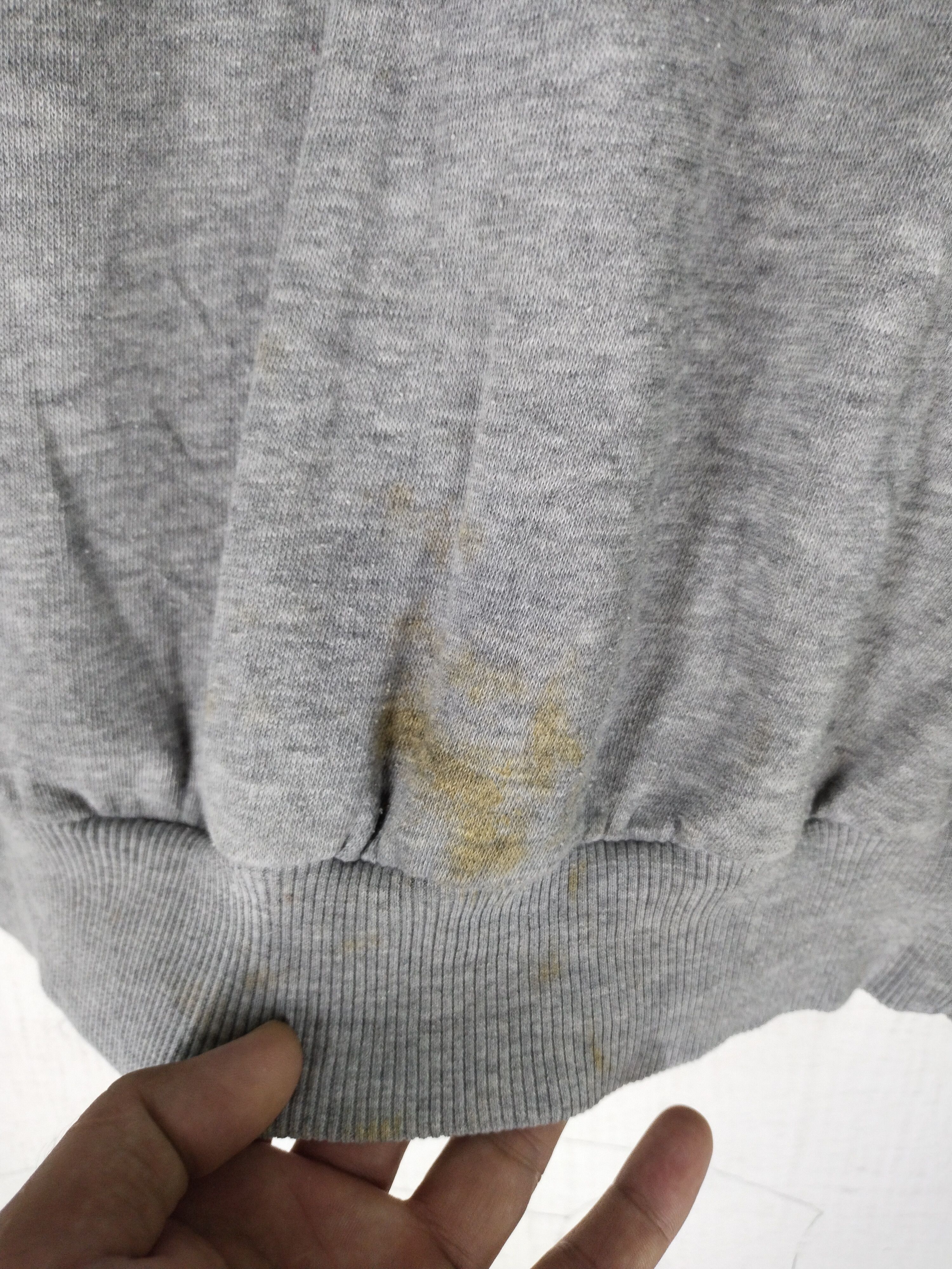 Vintage Vintage Lucky Strike Embroidered Baggy Sweatshirt Size US M / EU 48-50 / 2 - 6 Thumbnail