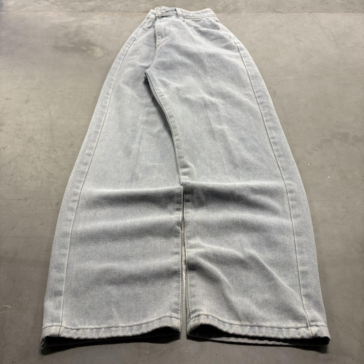 Vintage Crazy Vintage Y2K/2000s Baggy Skater Style Light Blue Wash Denim Jeans! Size US 27 - 1 Thumbnail