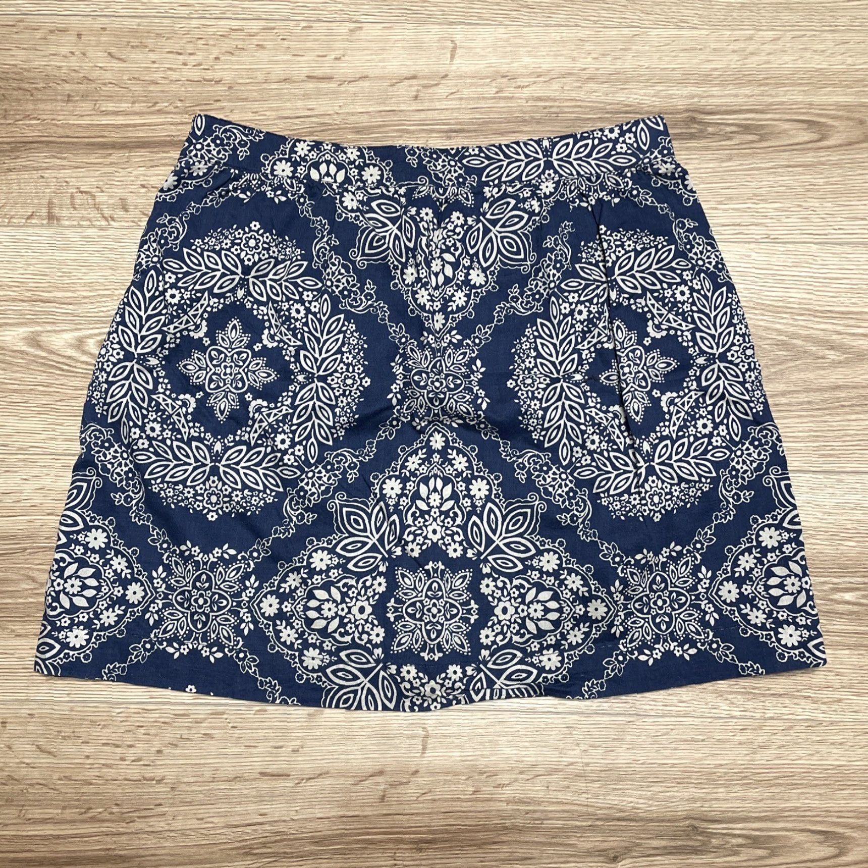 Vintage VINTAGE G.H. Bass Boho Floral A-Line Skirt 10 Lightweight Cotton Navy Blue Beige Womens Size 32" / US 10 / IT 46 - 8 Thumbnail