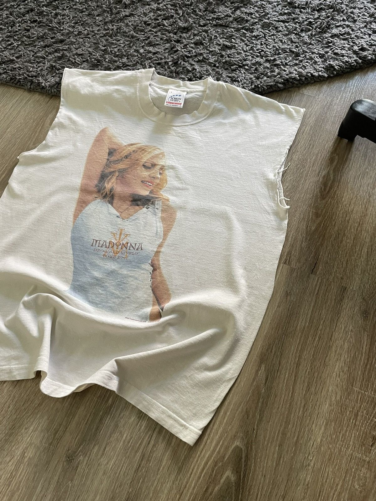Band Tees × Vintage Vintage 2001 Madonna Drowned World Tour Y2K Tank Top Size US L / EU 52-54 / 3 - 3 Thumbnail