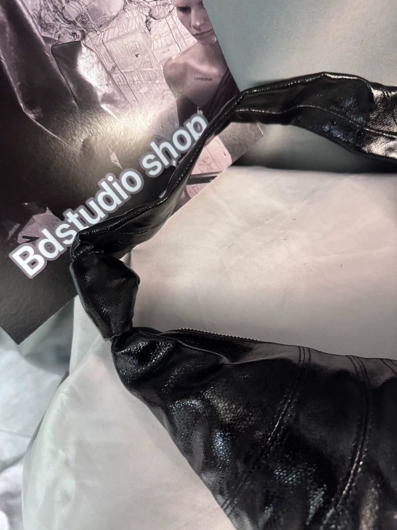 Lemaire Lemaire black coated cowhide horn bag Size ONE SIZE - 6 Thumbnail