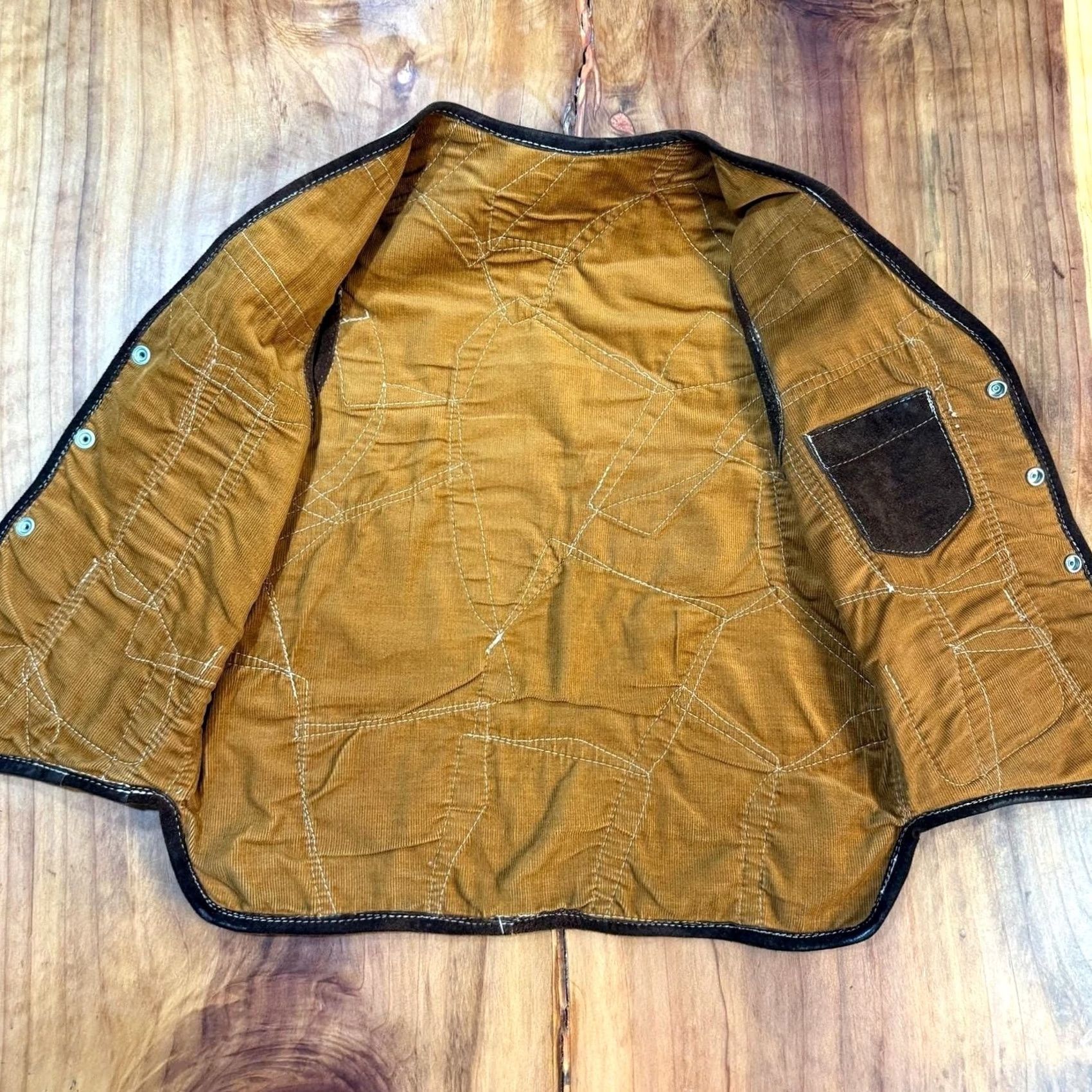 Vintage VINTAGE Handmade Patchwork Vest Suede Leather Snap Western Hippie K23 Small S Brown 40 in Mens/Adult Casual Vest Size US S / EU 44-46 / 1 - 5 Thumbnail