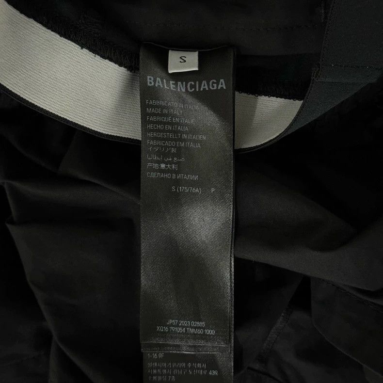 Balenciaga Balenciaga size S Black nylon double-waist shorts Size US 26 / EU 42 - 5 Thumbnail