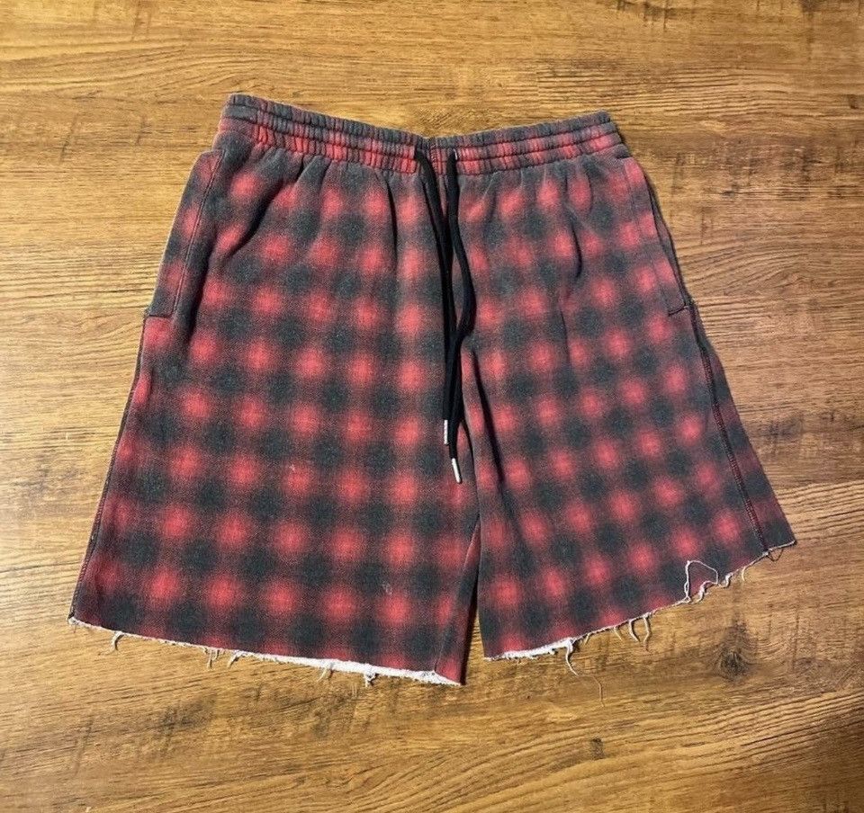 Urban Outfitters Urban Outfitters Red and Black Plaid Sweat Shorts Size US 32 / EU 48 - 2 Thumbnail