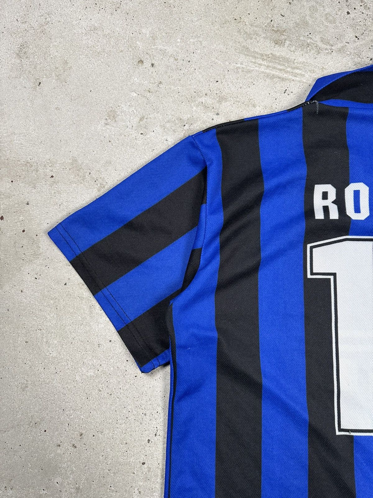 Other Vintage 90s Inter Milan Ronaldo Nazario Home Jersey Size US L / EU 52-54 / 3 - 14 Thumbnail