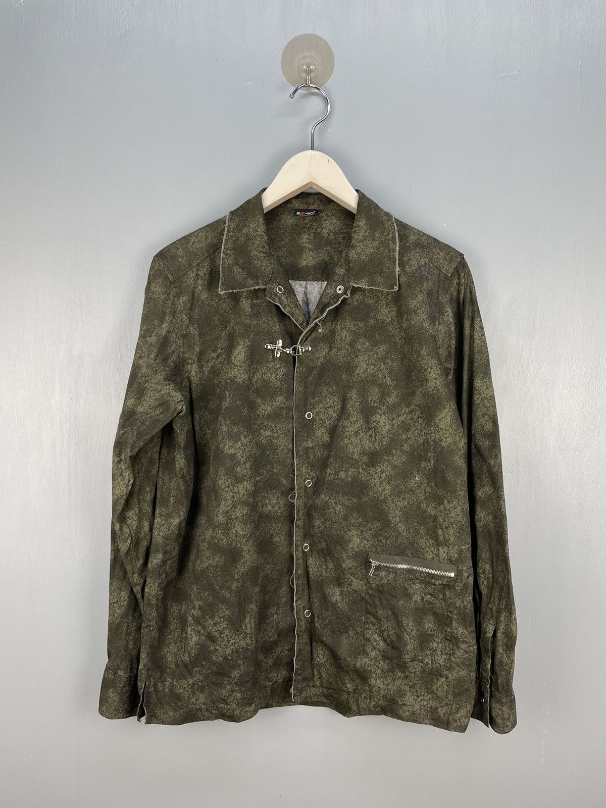 Badger button up Punk design