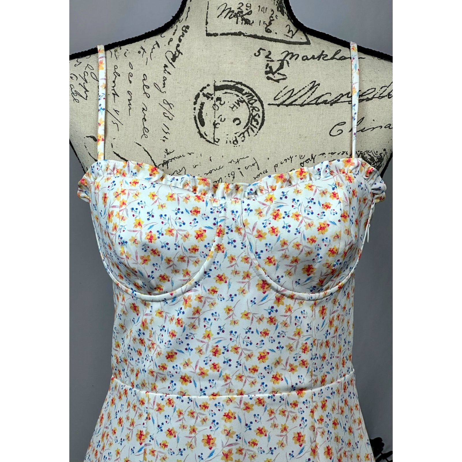 French Connection French Connection Camille Sleeveless Floral Midi Dress 6 Size M / US 6-8 / IT 42-44 - 10 Thumbnail