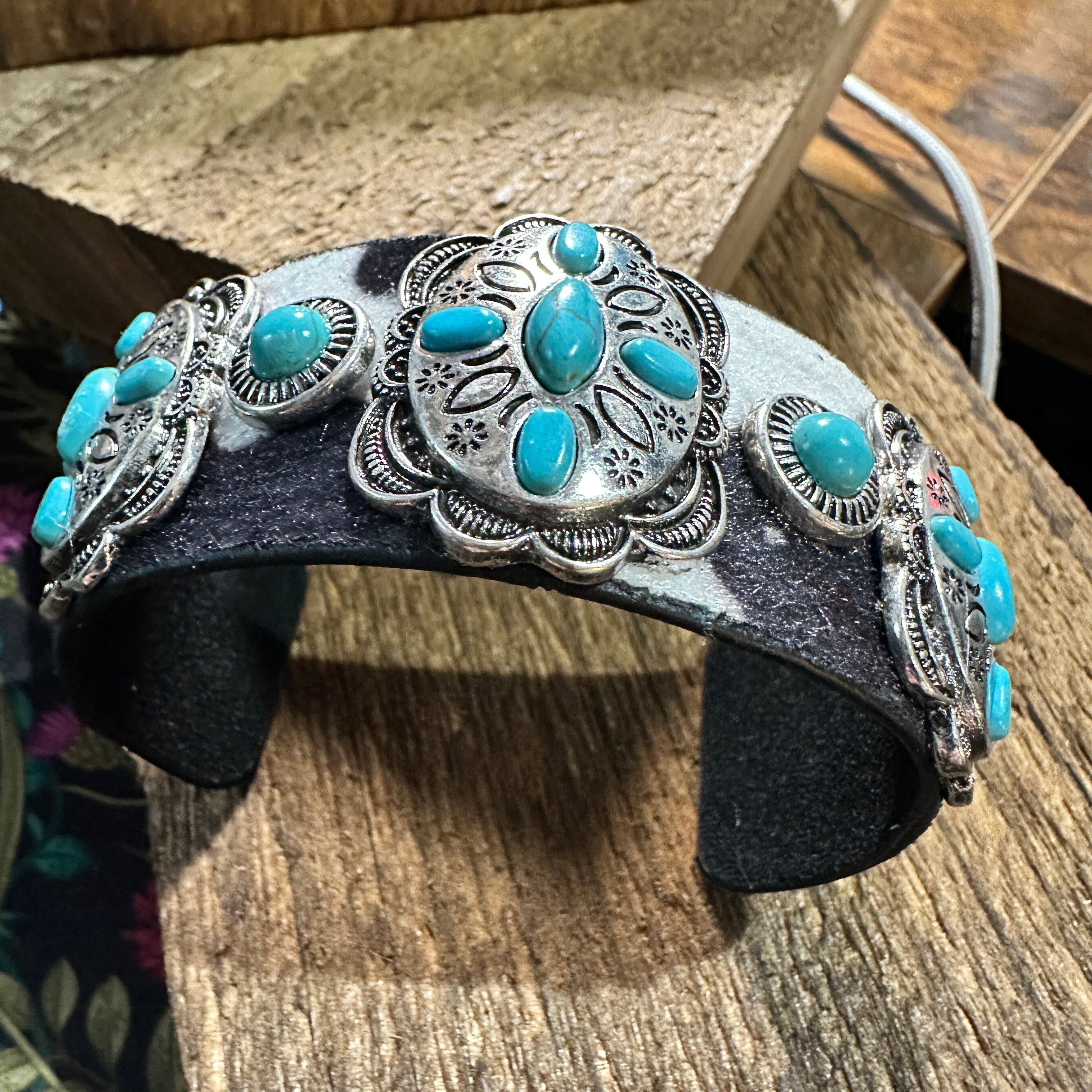 Other Western Concho Cowhide Hair Cuff Stylish Accessory for Uniqu Size ONE SIZE - 6 Thumbnail