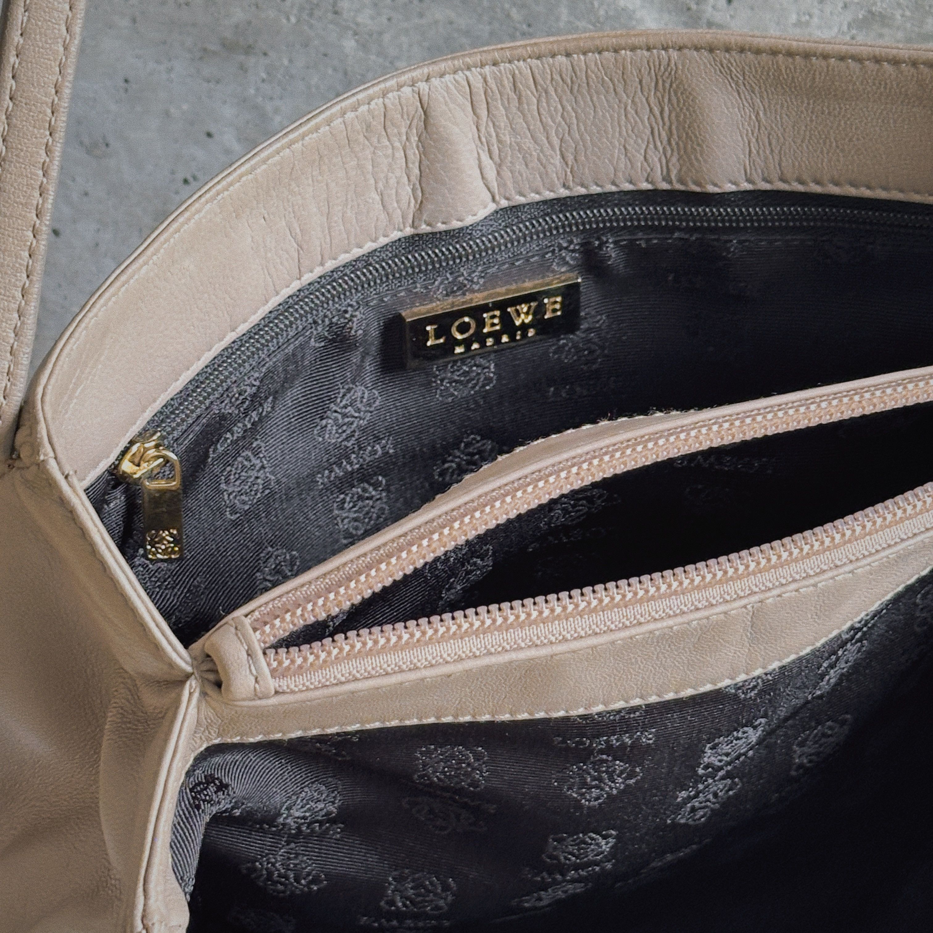 Loewe Loewe Vintage Shoulder Bag – Soft Leather, Made in Spain Size ONE SIZE - 6 Thumbnail