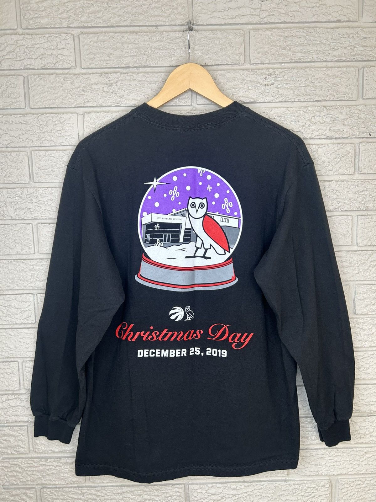 NBA × October's Very Own OVO Toronto Raptors Christmas Day Snow Globe Long Sleeve Size US L / EU 52-54 / 3 - 5 Thumbnail