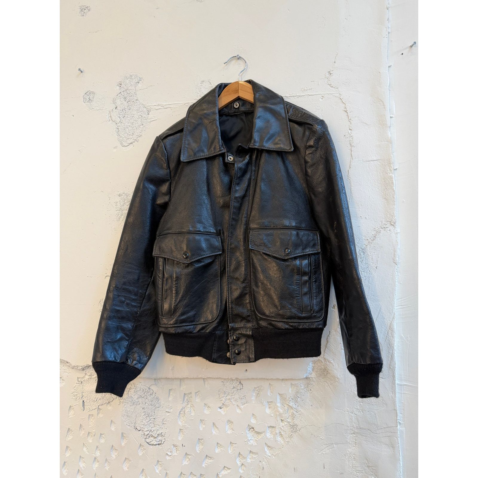 Vintage Vintage Black Leather Flight Jacket Size US M / EU 48-50 / 2 - 1 Thumbnail