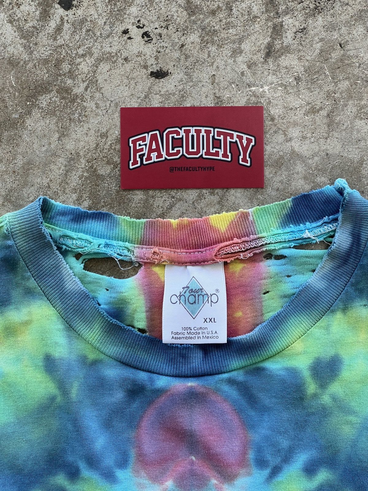 Vintage Vintage 90s Thrashed Heat Spot Tie Dye Patterned Tee 2XL Size US XXL / EU 58 / 5 - 3 Thumbnail