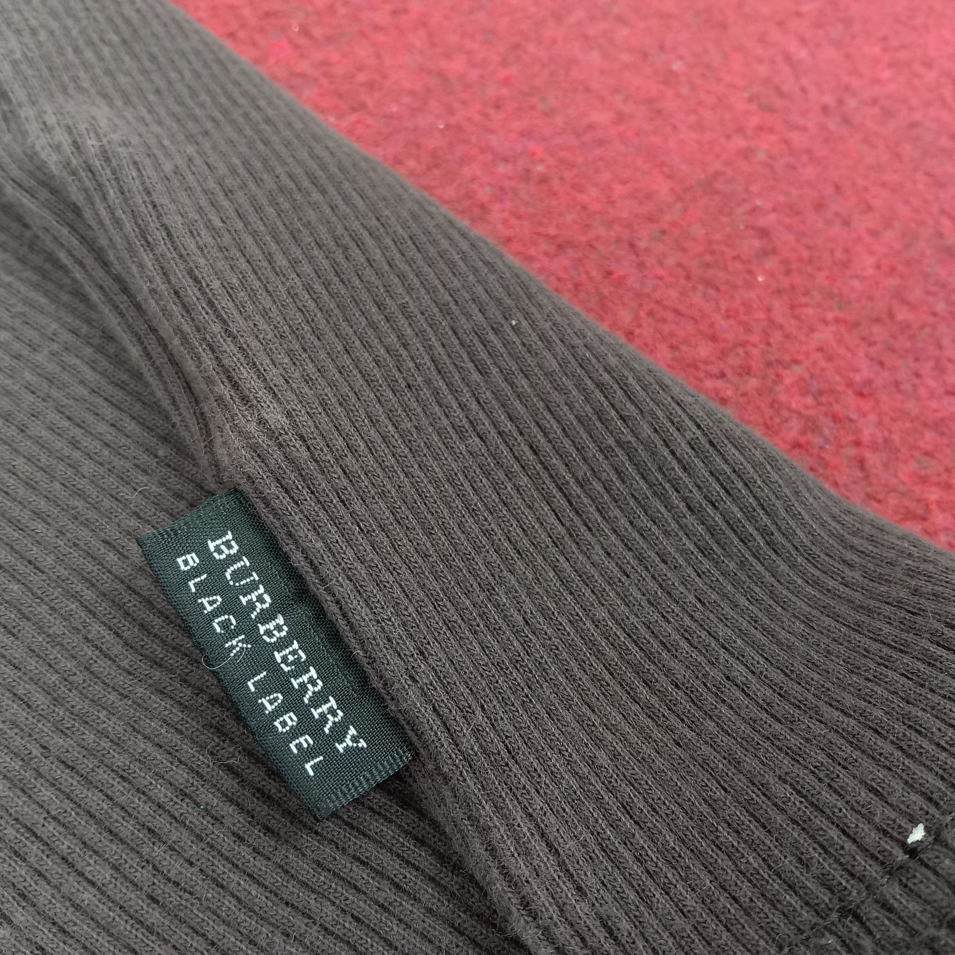 Burberry × Vintage Burberry Black Label Nova Check Pocket Design Tshirt Size M / US 6-8 / IT 42-44 - 7 Thumbnail